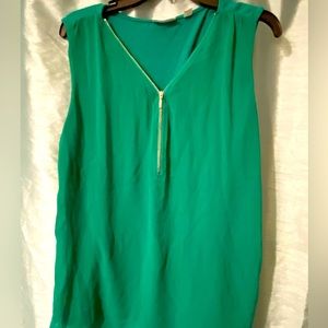 Women’s sleeveless top
